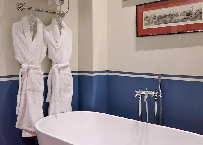 Cristine Bedfor Boutique Hotel 4*