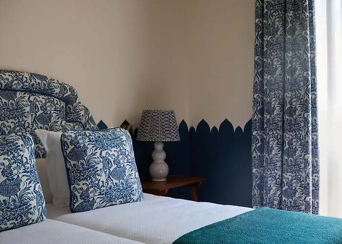 Cristine Bedfor Boutique 4*