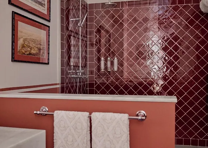 Cristine Bedfor Boutique Hotel 4*