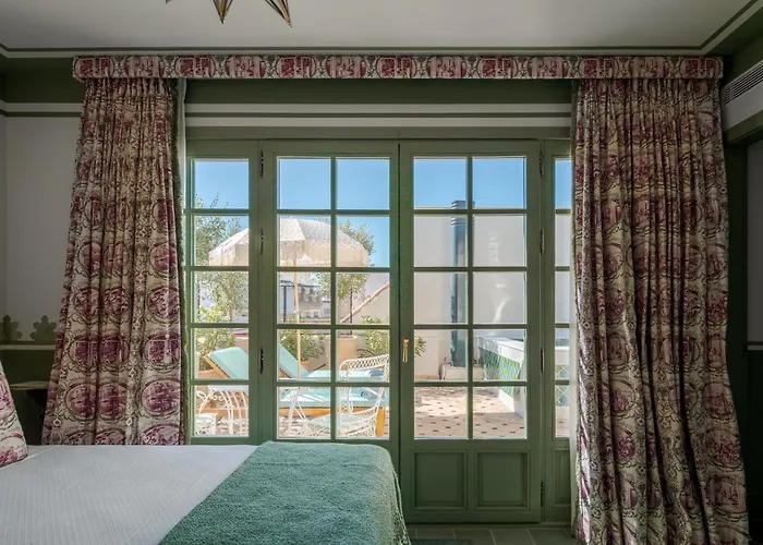 Hotel Cristine Bedfor Boutique